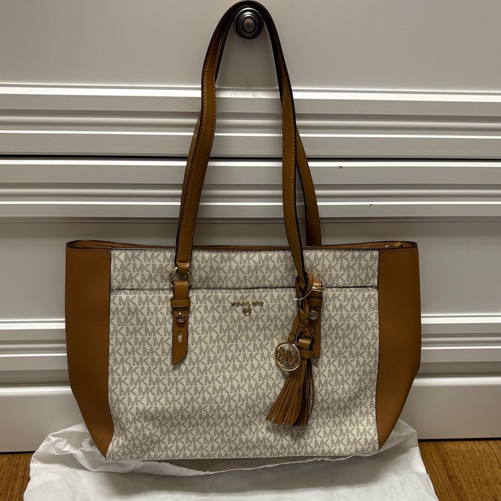 Michael Kors Tan and Cream Signature Tote